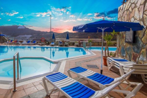 Apartment With Jacuzzi and pool access